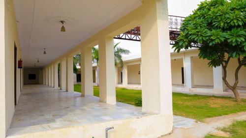 The Lala Hotel And Resort,,3 star