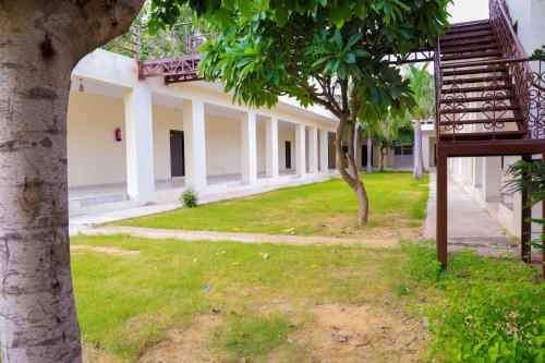 the lala hotel and resort