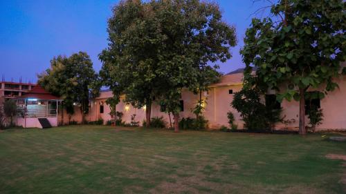 the lala hotel and resort