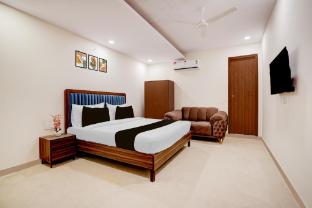 super townhouse preet vihar metro station