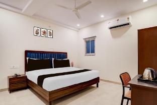 super townhouse preet vihar metro station