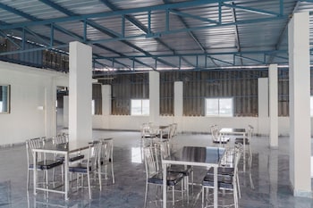 treebo aura inn regency