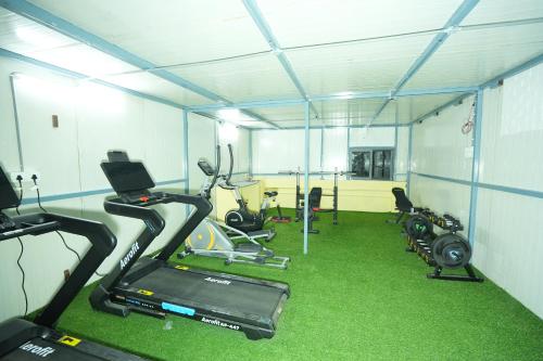 elite hotel hitech