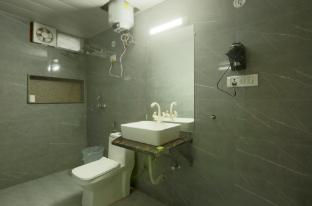 room sity at airport