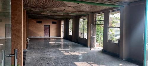 Madhusudan Farms,,3 star