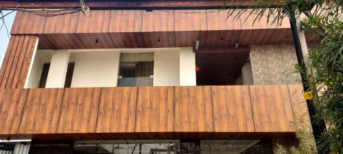 Madhusudan Farms,,3 star