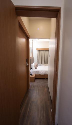 Hotel Afotel Mumbai-Near International Airport,,2 star