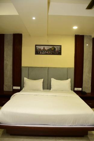 jai vilas palace and resort