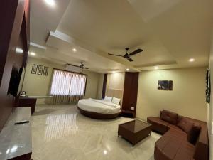 jai vilas palace and resort