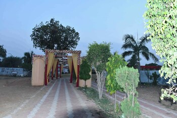 temple view palace hotel and garden