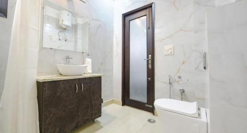 hotel greysky residency new delhi