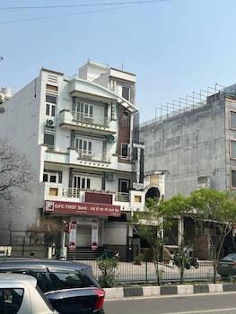 hotel greysky residency new delhi