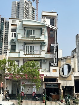 hotel greysky residency new delhi