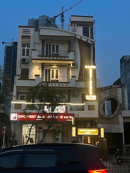 hotel greysky residency new delhi