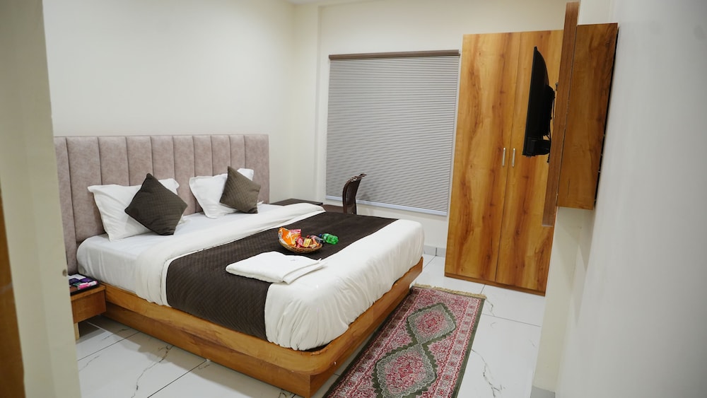 hotel venzaa vijay nagar