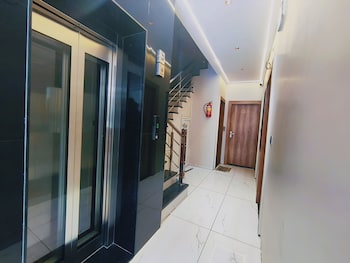 hotel venzaa vijay nagar