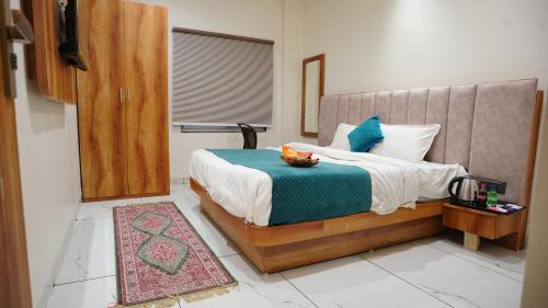 hotel venzaa vijay nagar