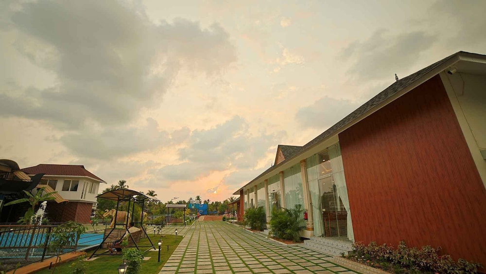 s cross munroe island resort