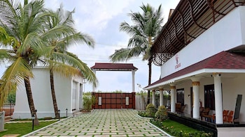 s cross munroe island resort