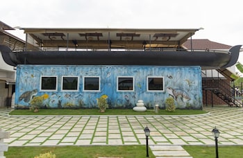 s cross munroe island resort