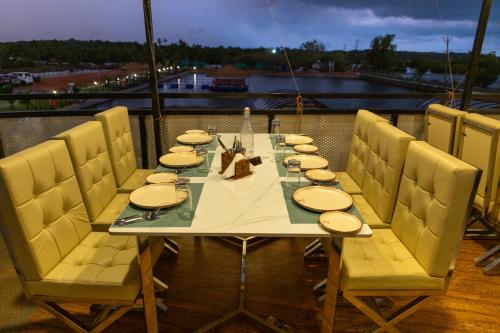 S Cross Munroe Island Resort,,3 star