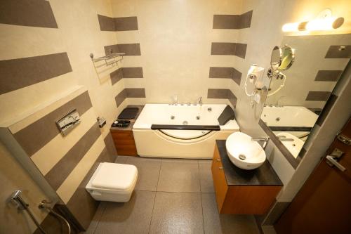 s cross munroe island resort