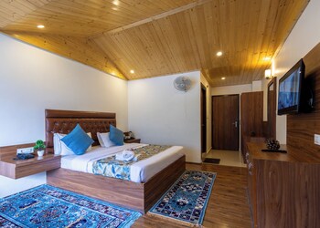 himalayan spurge villa