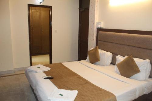 Ambient Express Cr Park,,3 star