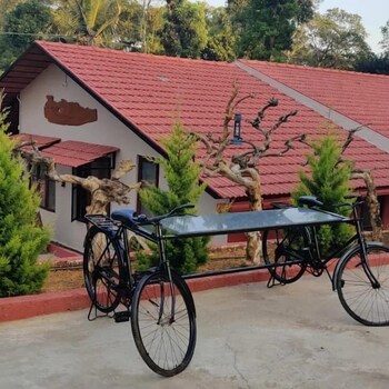 twisted tree cottages coorg