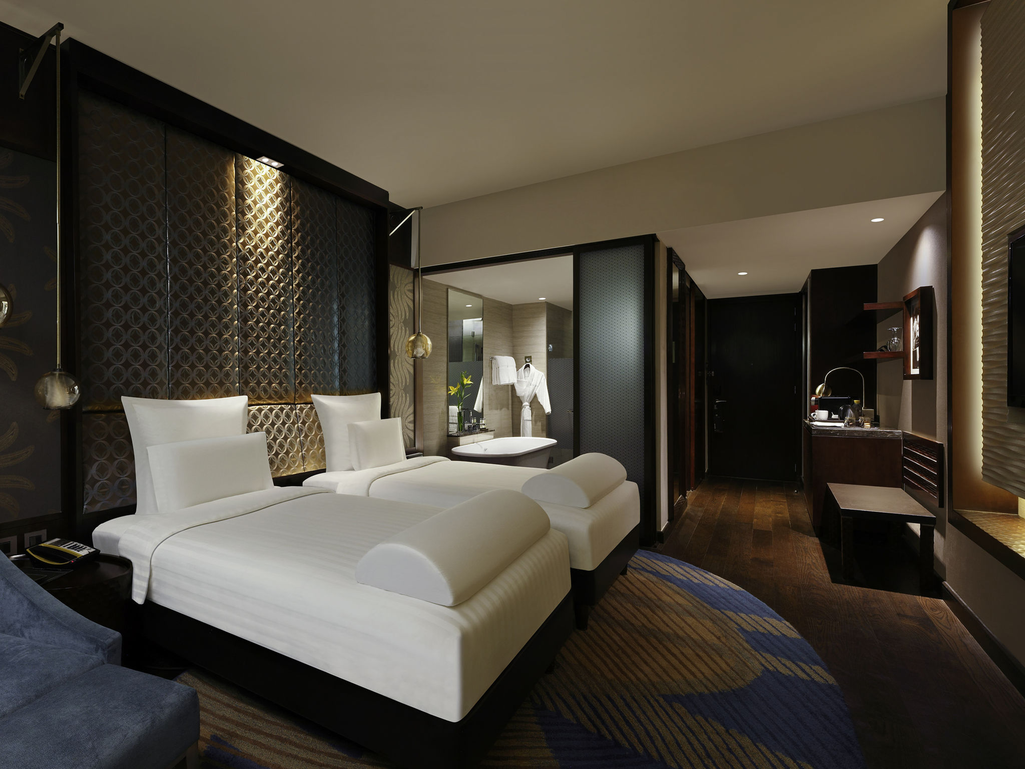 pullman new delhi aerocity hotel