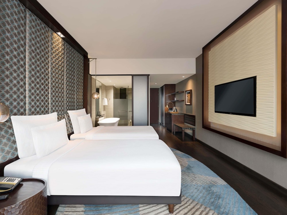 pullman new delhi aerocity hotel
