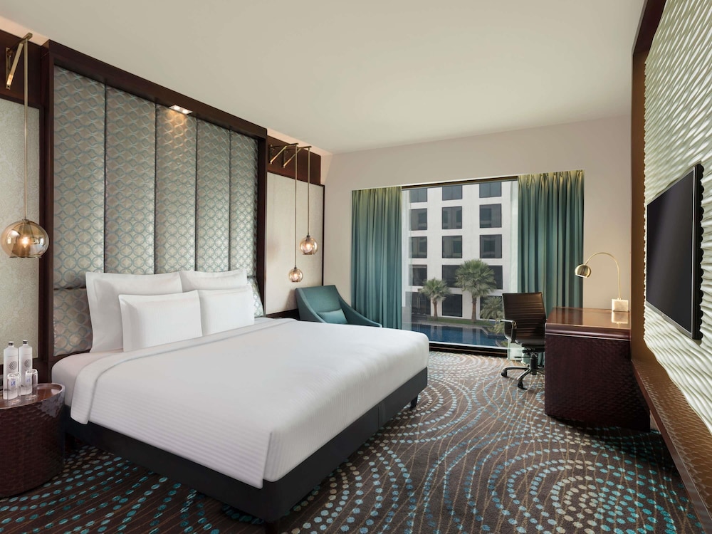 pullman new delhi aerocity hotel