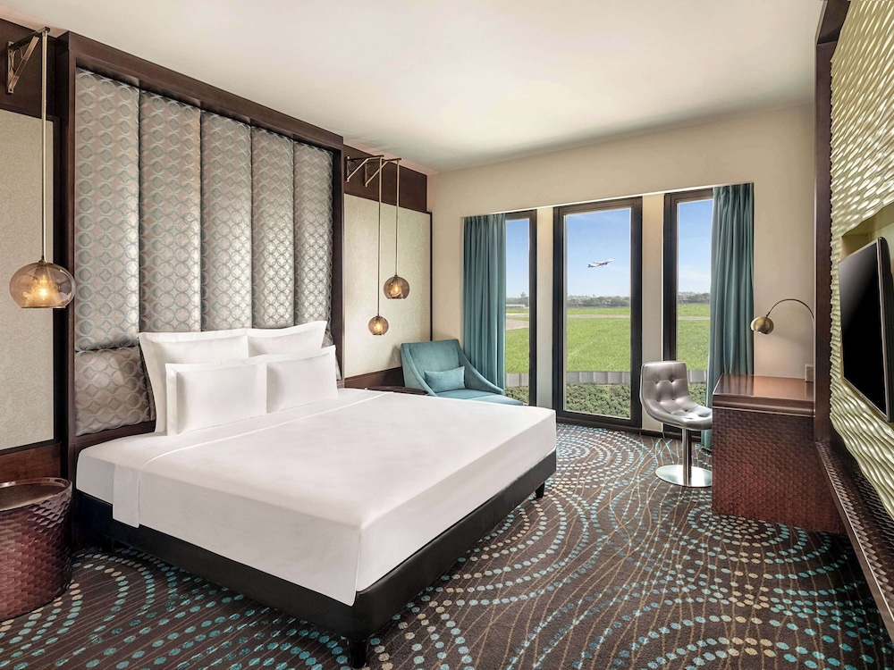 pullman new delhi aerocity hotel