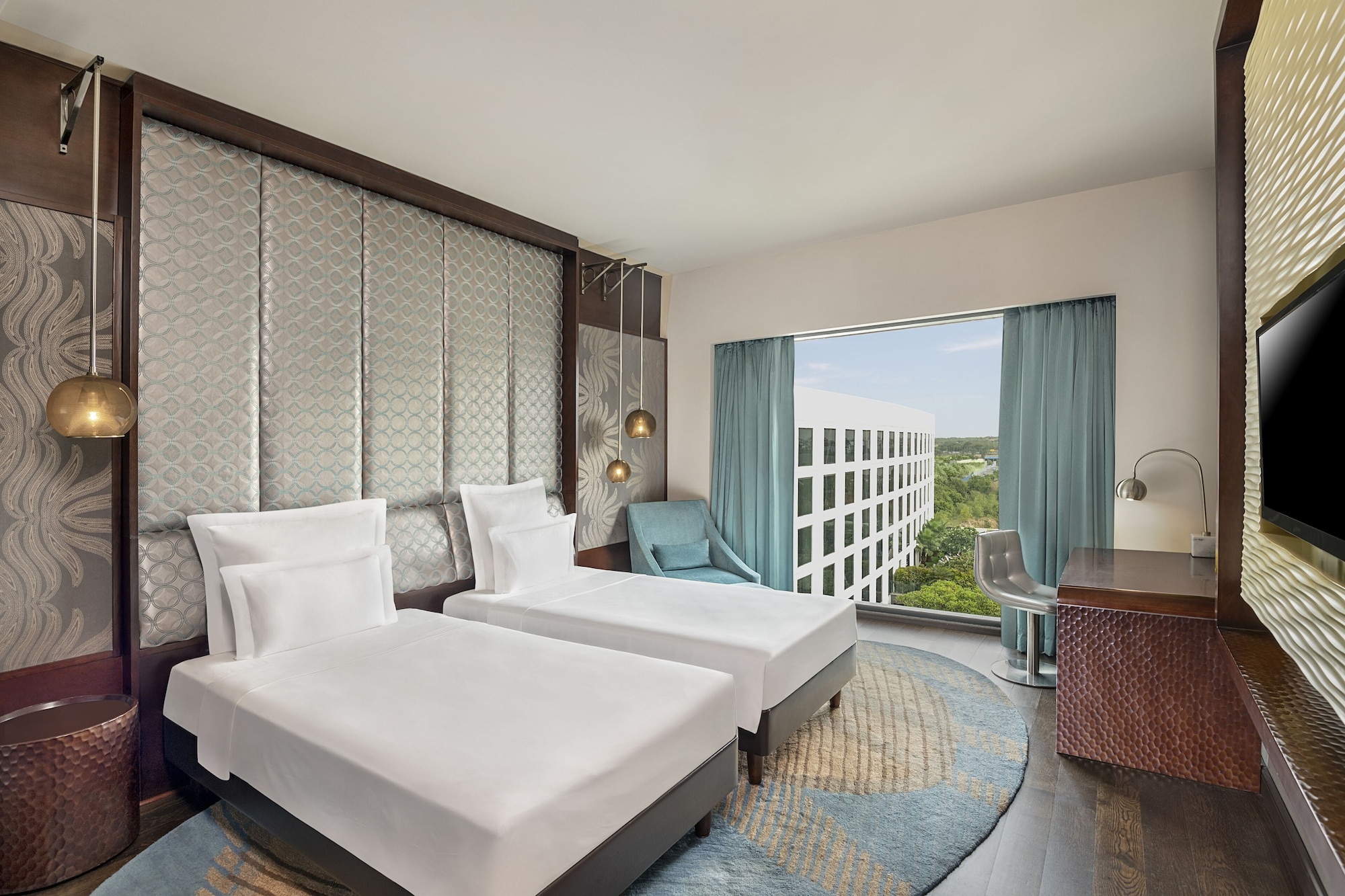 pullman new delhi aerocity hotel
