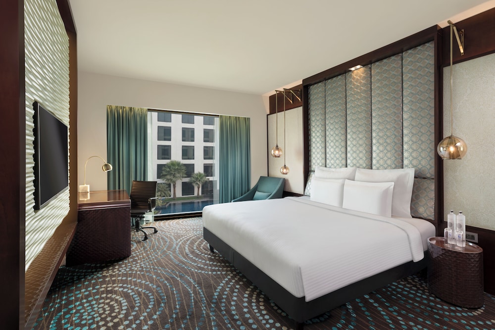 pullman new delhi aerocity hotel