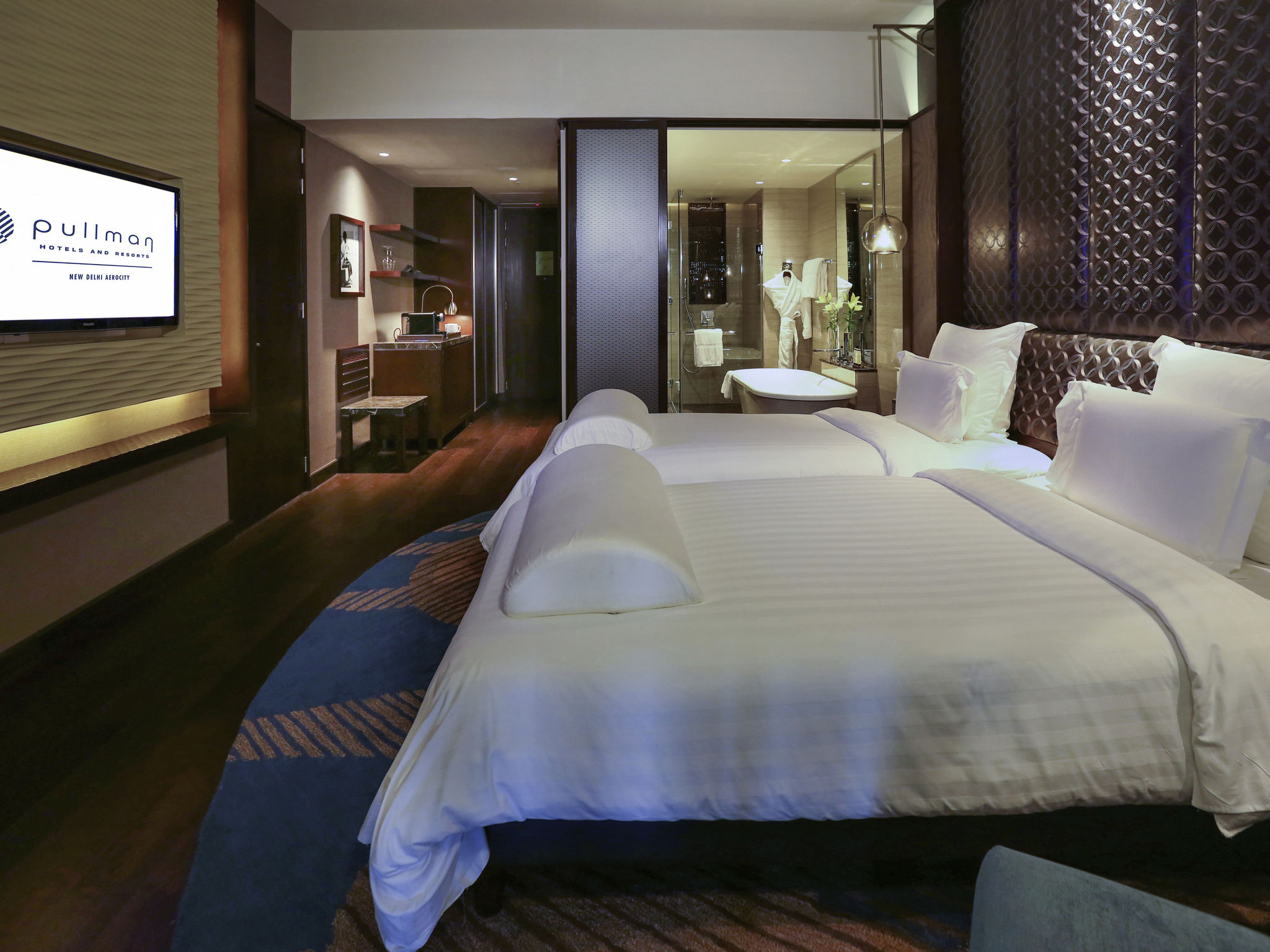 pullman new delhi aerocity hotel