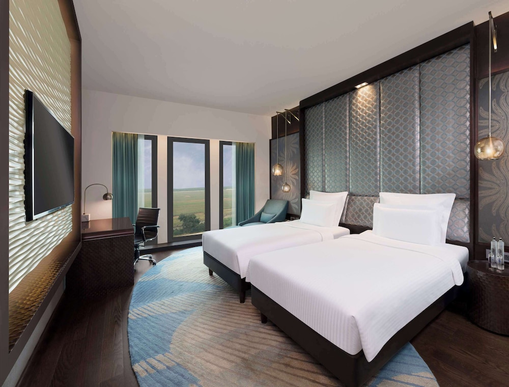 pullman new delhi aerocity hotel