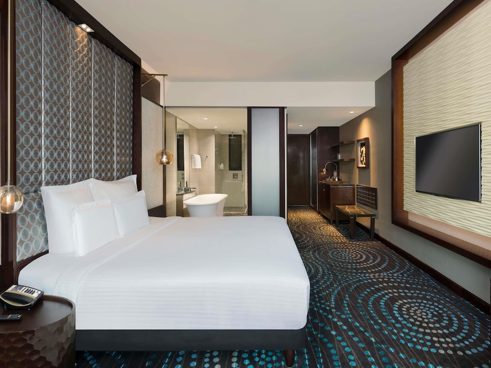 pullman new delhi aerocity hotel