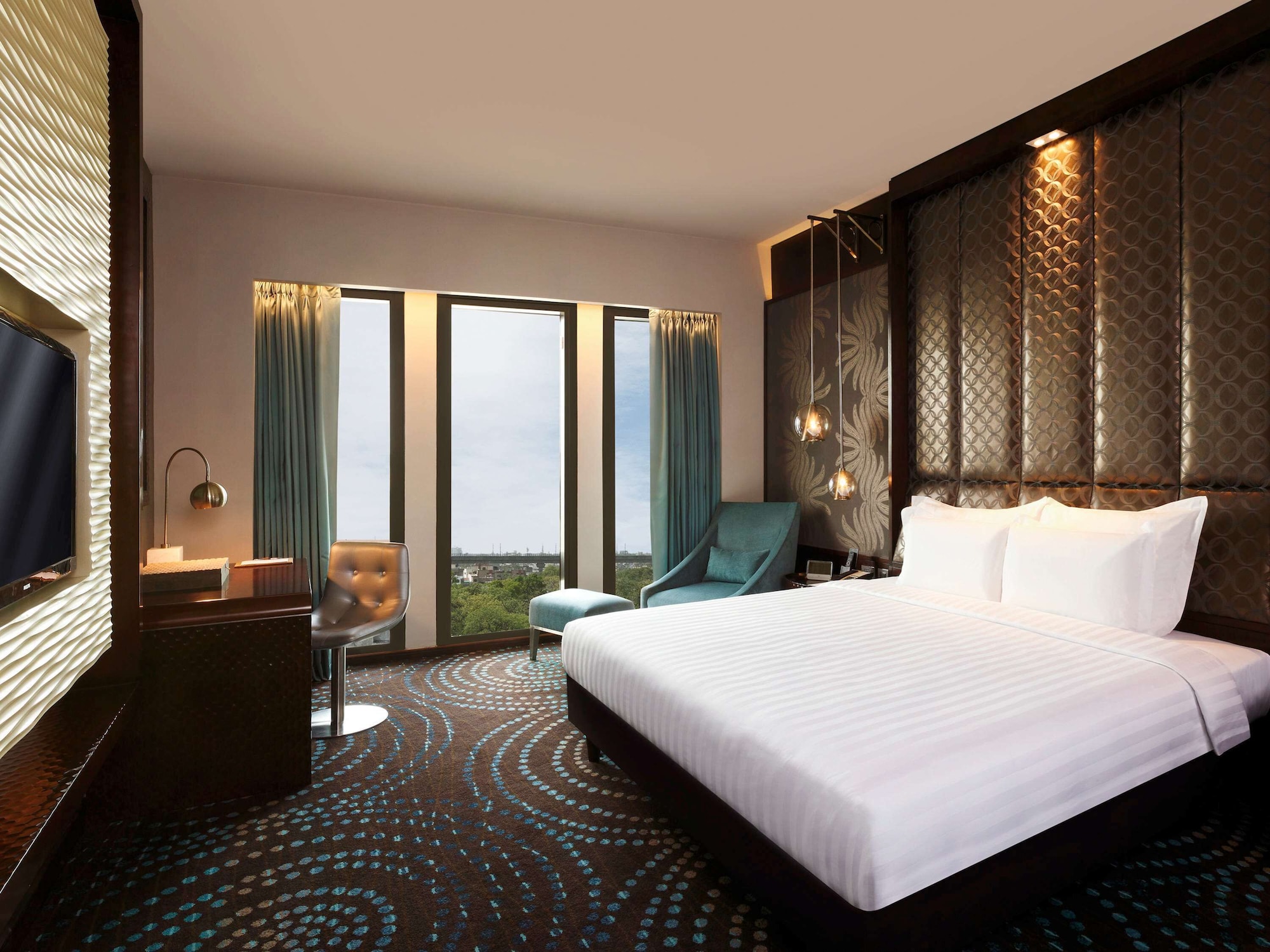 pullman new delhi aerocity hotel