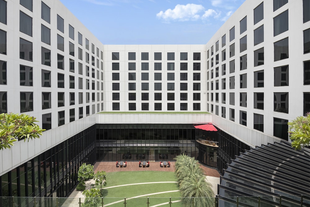 pullman new delhi aerocity hotel