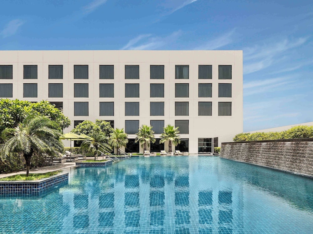 pullman new delhi aerocity hotel