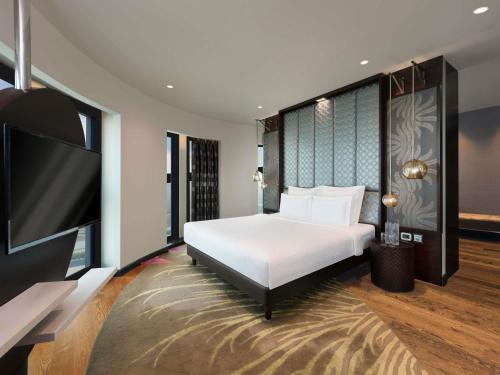 pullman new delhi aerocity hotel