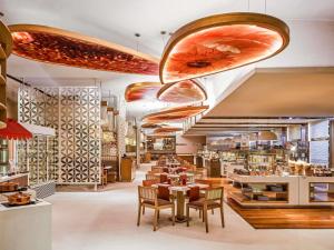 pullman new delhi aerocity hotel