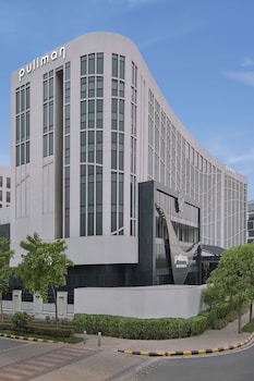 pullman new delhi aerocity hotel