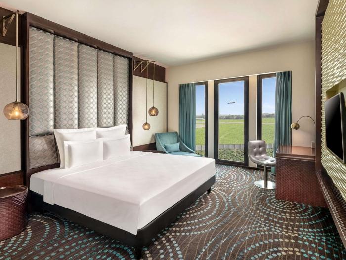 pullman new delhi aerocity hotel