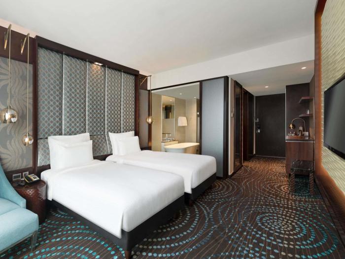 pullman new delhi aerocity hotel