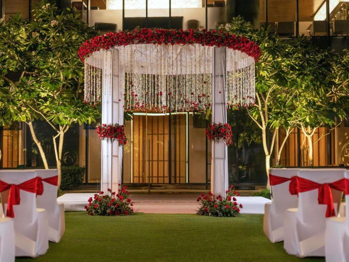 pullman new delhi aerocity hotel
