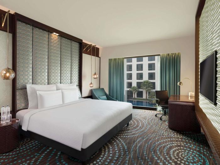 pullman new delhi aerocity hotel