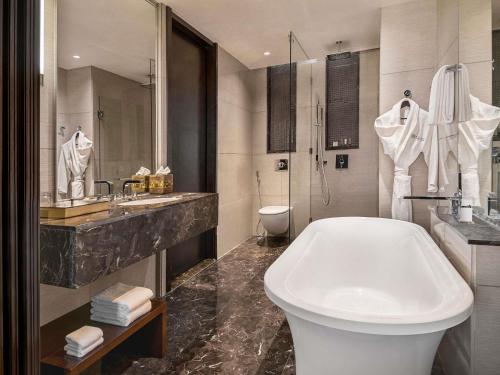 pullman new delhi aerocity hotel