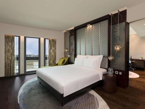 pullman new delhi aerocity hotel